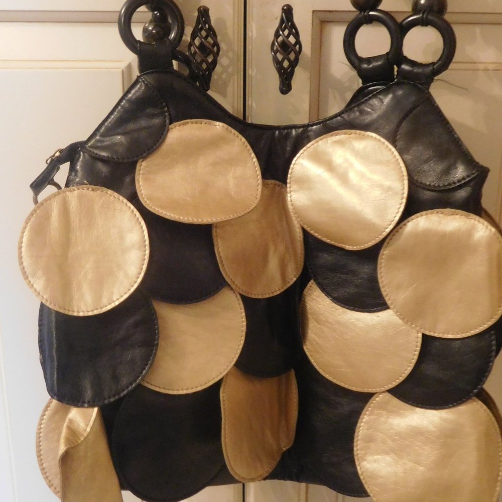 Handbag - Picture 2 of 3